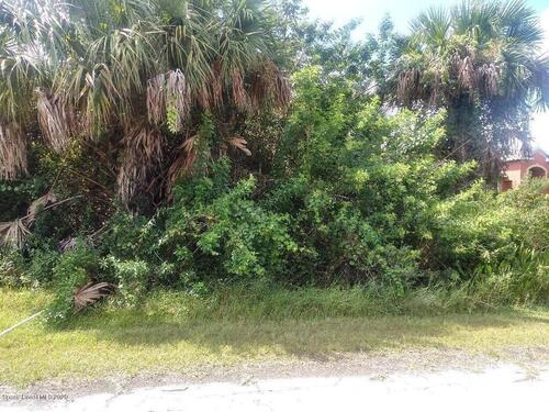 582 Hallcrest Street SW, Palm Bay, FL 32908