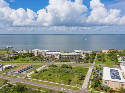 2021 S Orlando Avenue, Cocoa Beach, FL 32931