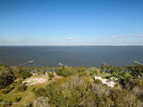 3885 Indian River Drive, Cocoa, FL 32926