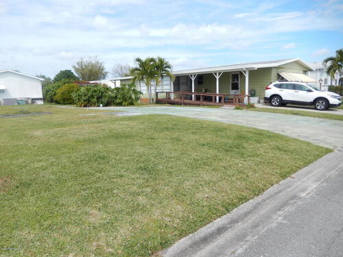 834 Wren Circle, Barefoot Bay, FL 32976