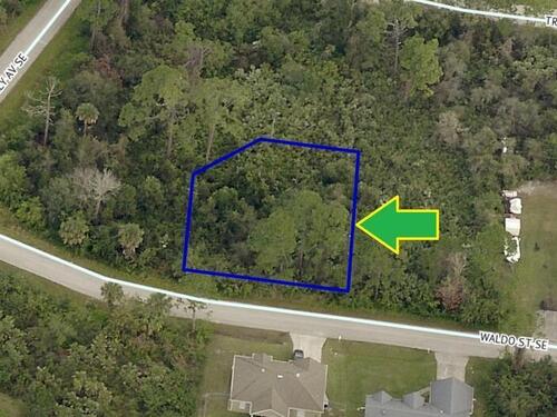 1609 Waldo Street SE, Palm Bay, FL 32909
