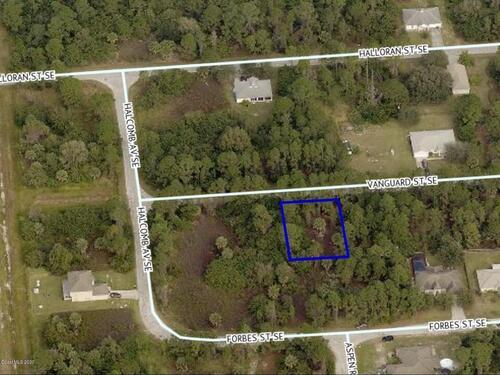 320 Vanguard Street SE, Palm Bay, FL 32909