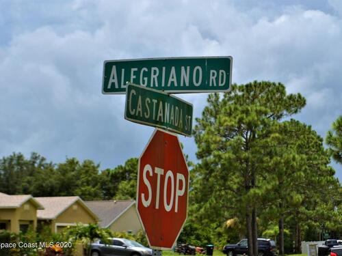 231 Alegriano Road NW, Palm Bay, FL 32907