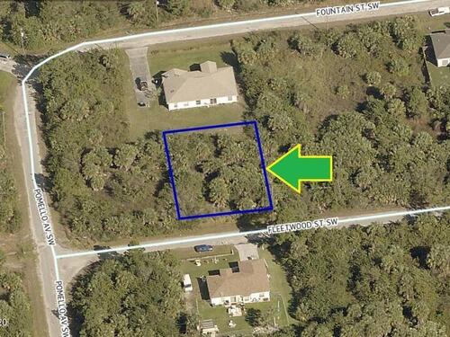 589 Fleetwood Street SW, Palm Bay, FL 32908