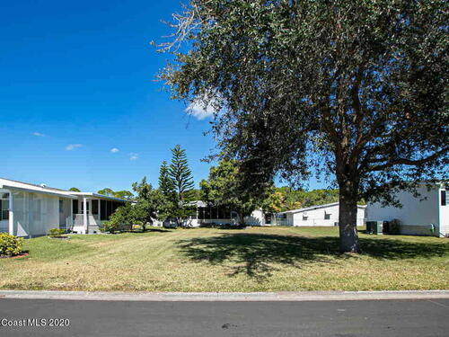 818 Sapodilla Drive, Barefoot Bay, FL 32976