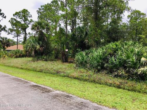 677 Weaver Road SW, Palm Bay, FL 32908