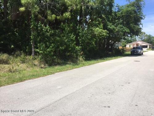 580 Burlington Avenue NE, Palm Bay, FL 32907