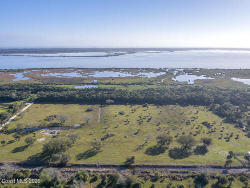 2950 Sunset Avenue, Mims, FL 32754