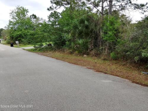 942 Sanger Street SE, Palm Bay, FL 32909