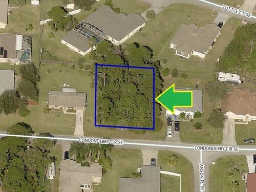 680 Londonderry Circle SE, Palm Bay, FL 32909