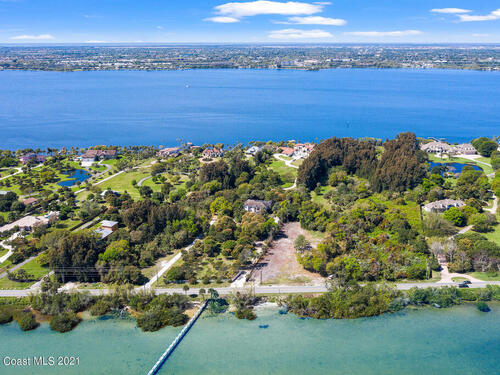 6929 S Tropical Trail, Merritt Island, FL 32952