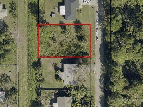 370 Wendover Road SW, Palm Bay, FL 32908