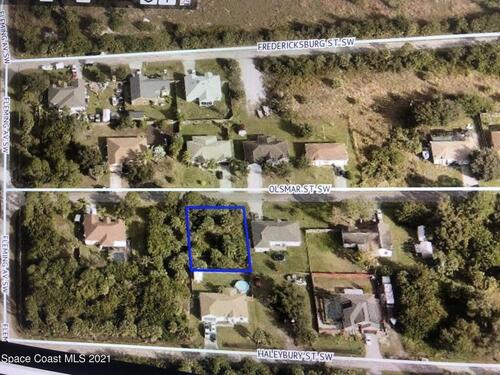 572 Olsmar Street SW, Palm Bay, FL 32908