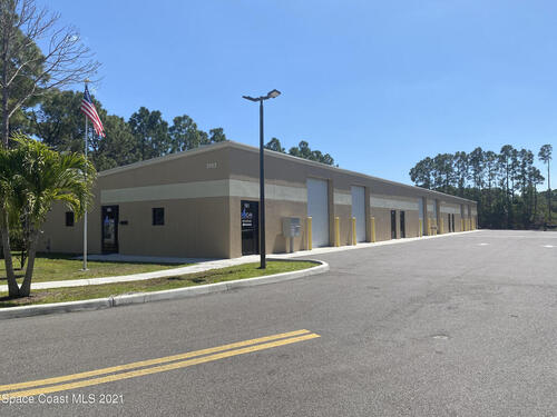 3133 Skyway Circle, Melbourne, FL 32934