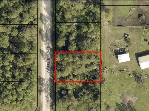 991 Happiness Avenue SW, Palm Bay, FL 32908