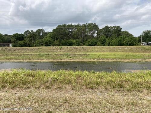 274 Hoffer Avenue NW, Palm Bay, FL 32907