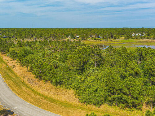 7041 Artesia Avenue, Grant-Valkaria, FL 32949