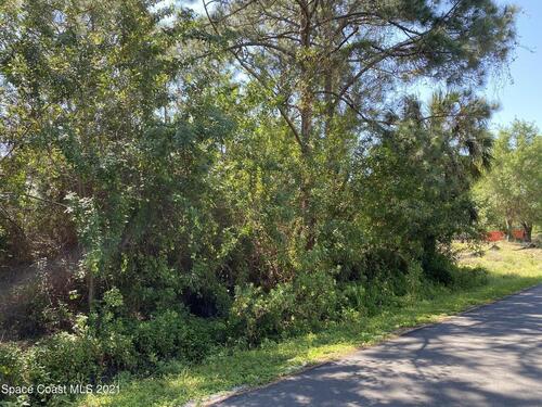 2131 Watkins Road SE, Palm Bay, FL 32909