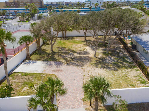 (Xxx) Barlow Avenue, Cocoa Beach, FL 32931