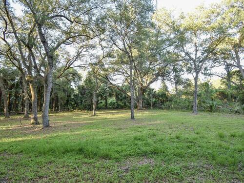 850 Lake Harney Woods Boulevard, Mims, FL 32754