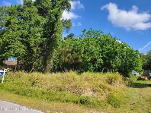 329 Krefeld Road NW, Palm Bay, FL 32907