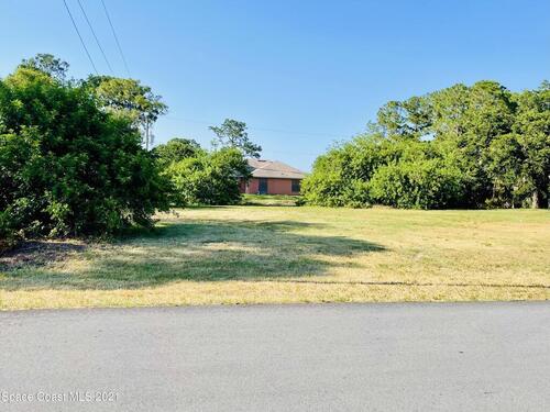 1263 Wade Street SE, Palm Bay, FL 32909