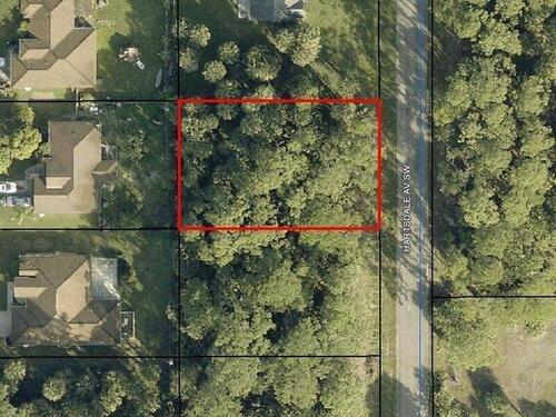 826 Hartsdale Avenue SW, Palm Bay, FL 32908