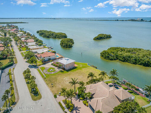 103 St Croix Avenue, Cocoa Beach, FL 32931