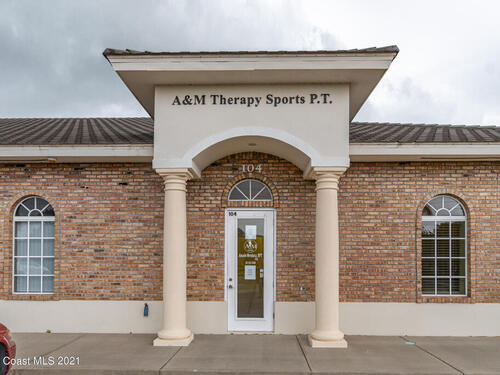 903 Jordan Blass Drive, Melbourne, FL 32940