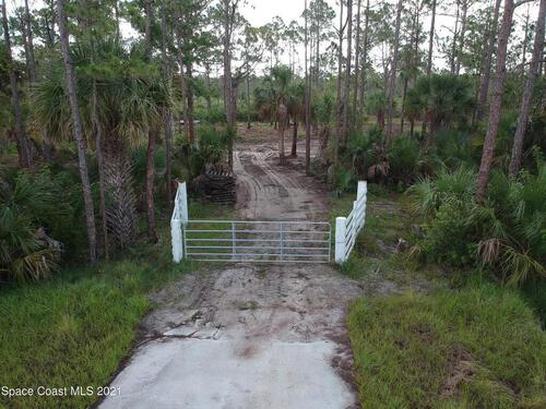 4885 Corey Road, Grant-Valkaria, FL 32950