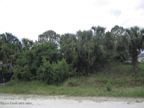 300 Farmington Street, Palm Bay, FL 32908