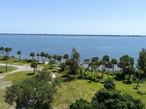 1x Pineapple Avenue, Melbourne, FL 32935