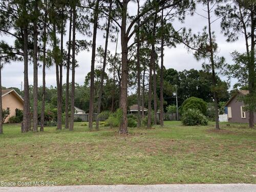 1625 Kanabec Avenue NW, Palm Bay, FL 32907