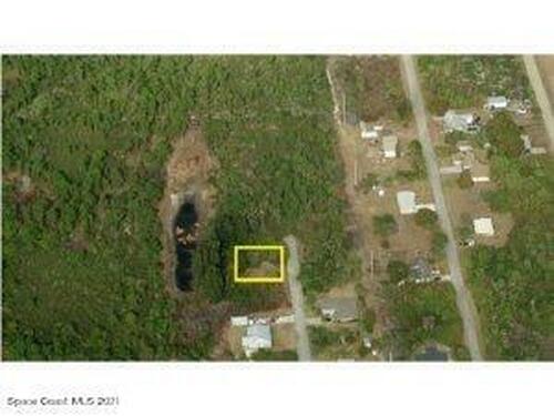 9470 Hibiscus Avenue, Sebastian, FL 32976