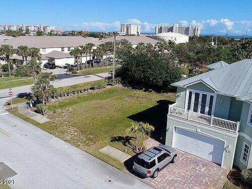 121 Plano Court, Indian Harbour Beach, FL 32937