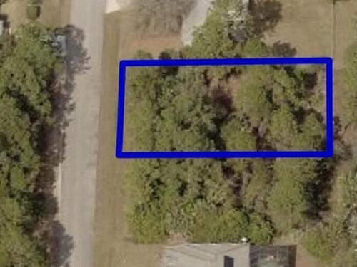 225 Jacaranda Avenue NW, Palm Bay, FL 32907