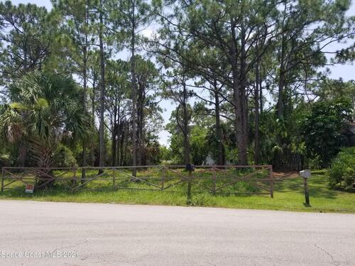 720 Sanford Street SW, Palm Bay, FL 32908