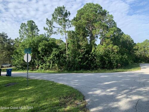 2406 Quimper Avenue SE, Palm Bay, FL 32909