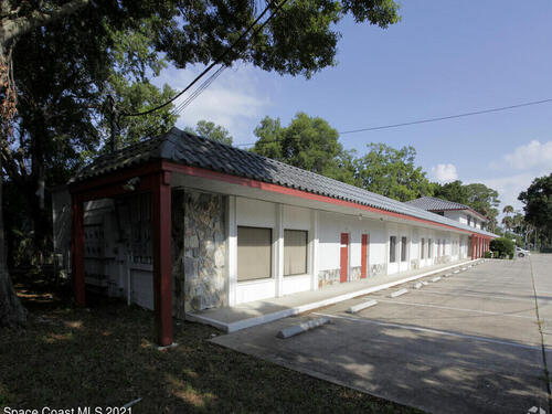 107 S Park Avenue, Titusville, FL 32796