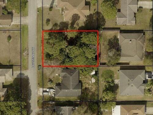 777 Bautzen Avenue NW, Palm Bay, FL 32907