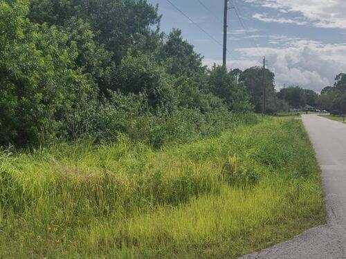 360 Nesbitt Street NE, Palm Bay, FL 32905