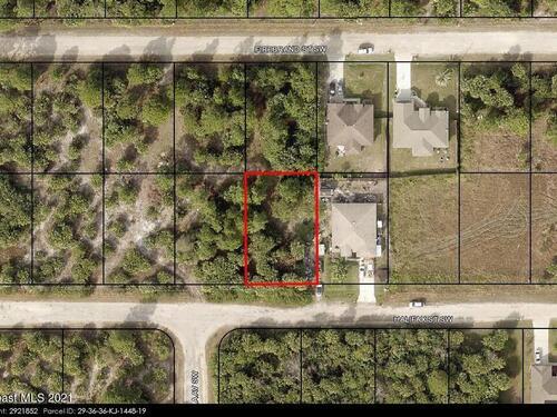 567 Halifax Street SW, Palm Bay, FL 32908