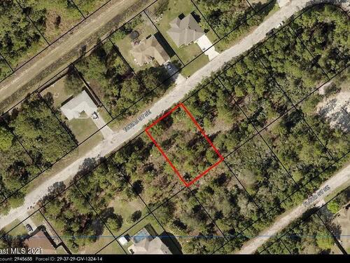 674 Tobias Street SE, Palm Bay, FL 32909