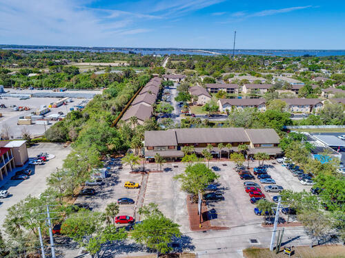 2425 N Courtenay Pkwy #, Merritt Island, FL 32953