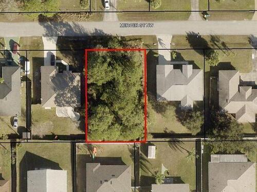 470 Mercer Street NW, Palm Bay, FL 32907