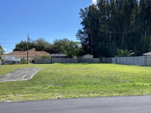 1185 Brook Street NE, Palm Bay, FL 32905