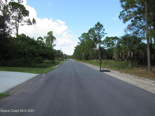 2999 Dagget Avenue SE, Palm Bay, FL 32909