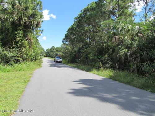 1844 Firethorn Road NW, Palm Bay, FL 32907