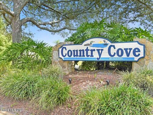 1685 Country Cove Circle, Malabar, FL 32950