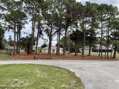 1467 Hollaman Street NW, Palm Bay, FL 32907